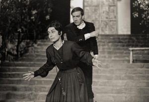 Fotografia em preto e branco da peça Yerma.